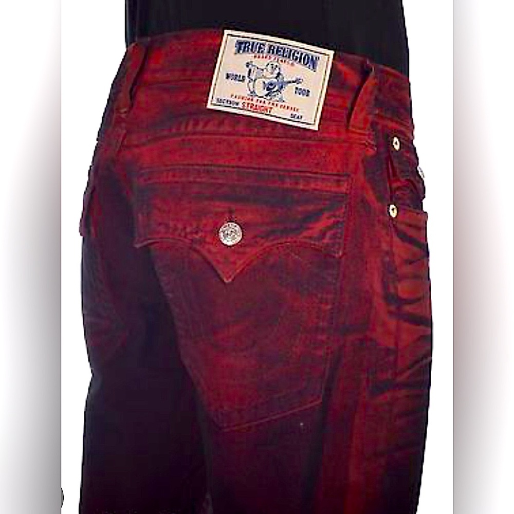 NWOT. True Religion Mens: Burgundy Straight Jeans.
